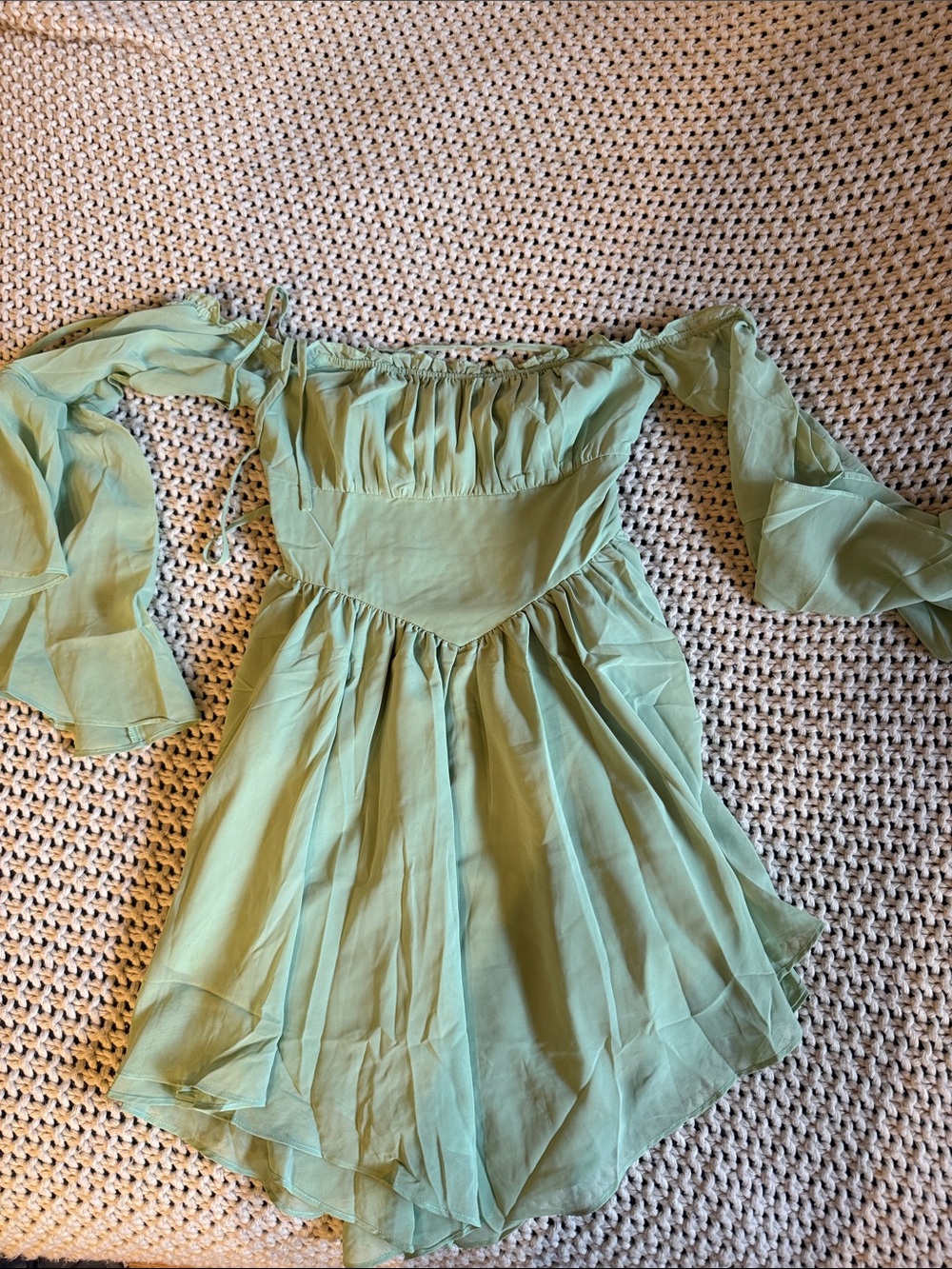 Women’s Light Green Off-Shoulder Chiffon Dress